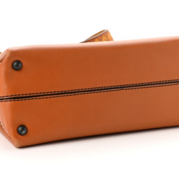 Authentic Botegga Ventana Nappa Bag - Picture 2 of 11